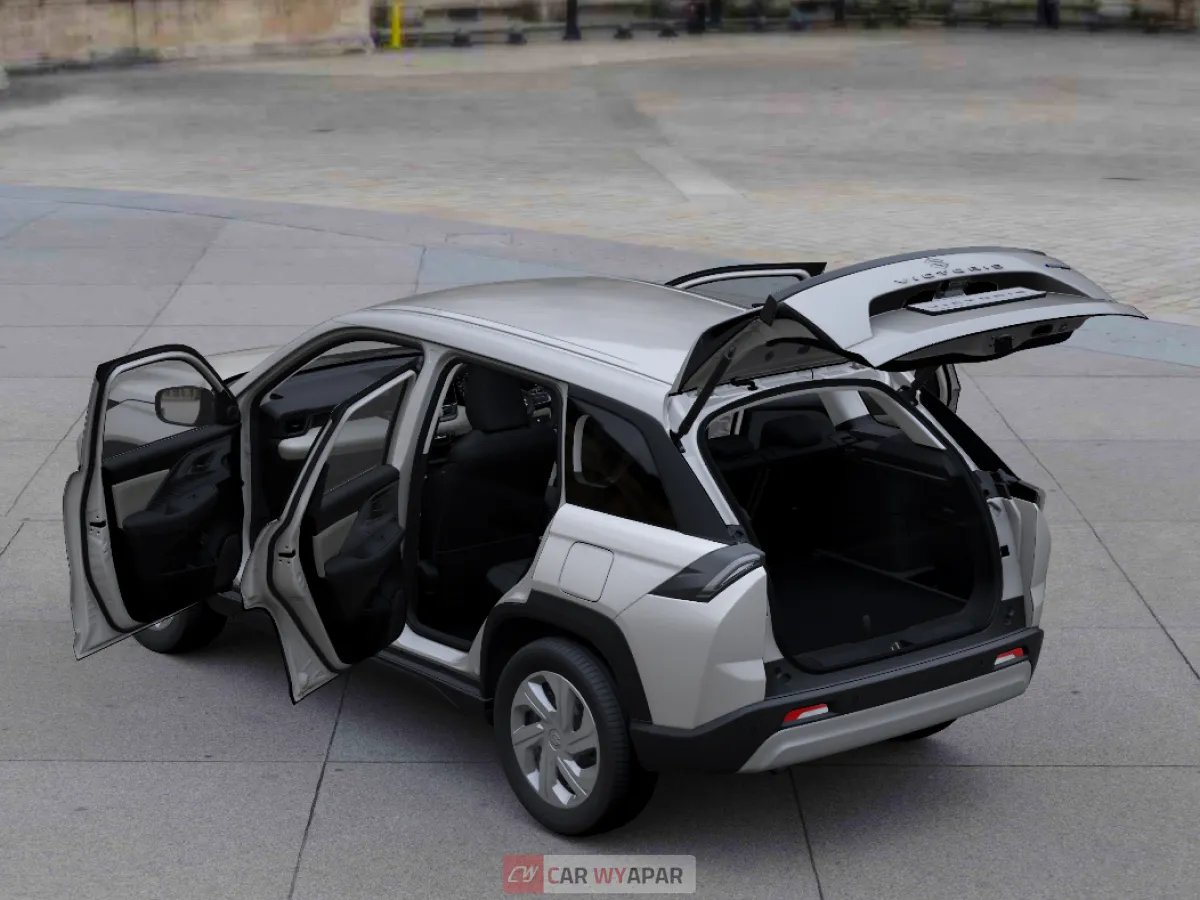 Maruti Victoris LXI CNG